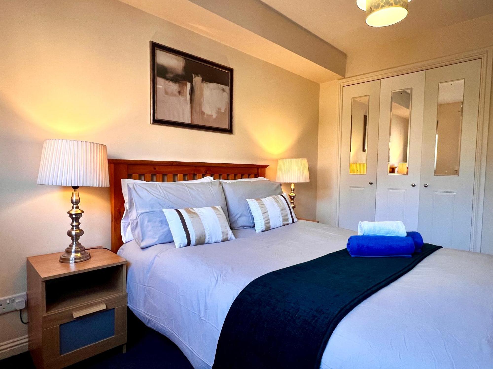 Ferienwohnung Stylish Modern Flat With Juliet Balcony & Parking Glasgow Exterior foto