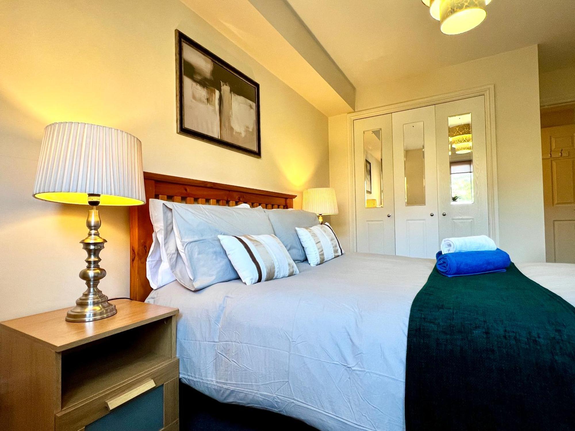 Ferienwohnung Stylish Modern Flat With Juliet Balcony & Parking Glasgow Exterior foto