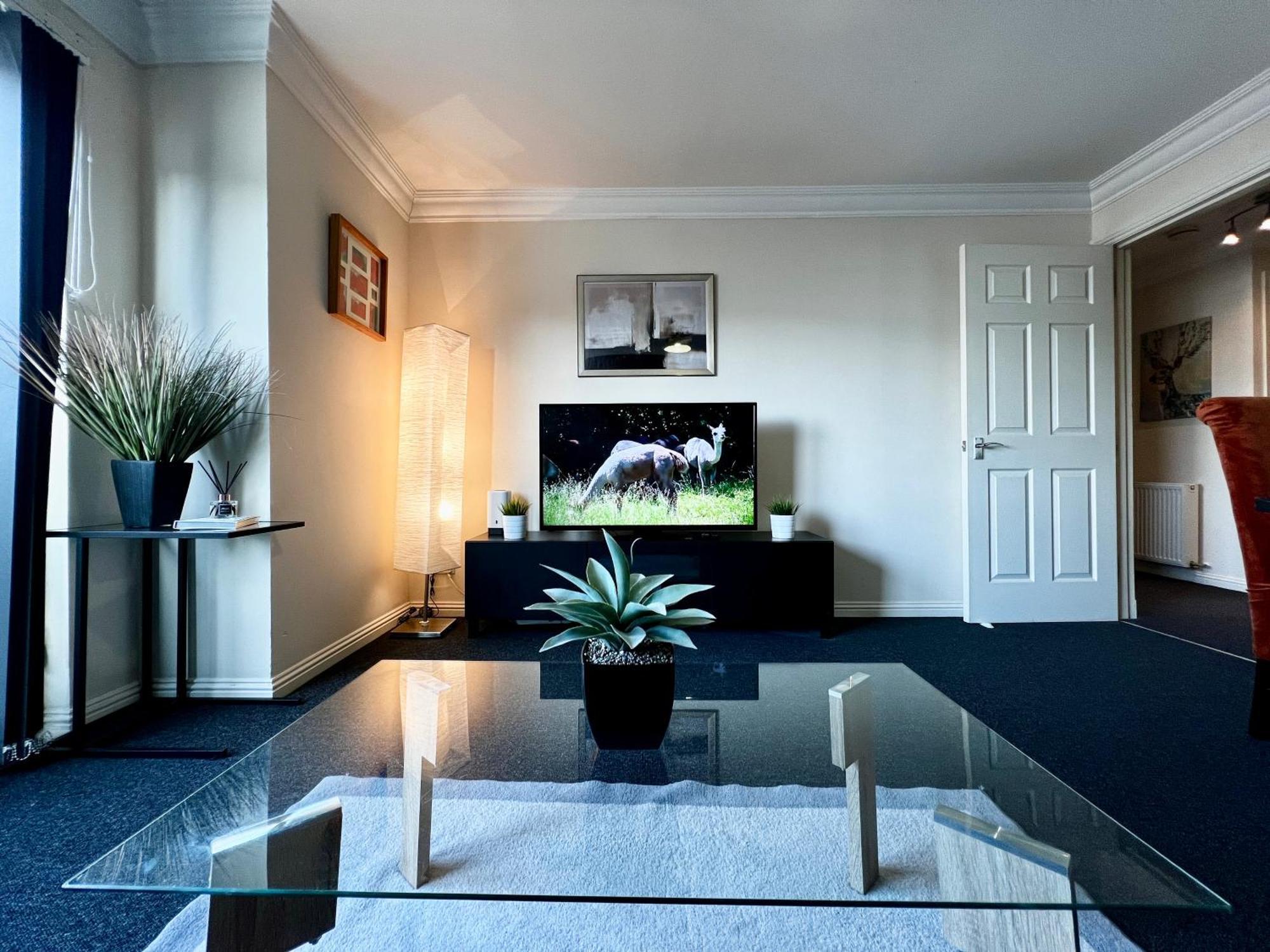 Ferienwohnung Stylish Modern Flat With Juliet Balcony & Parking Glasgow Exterior foto