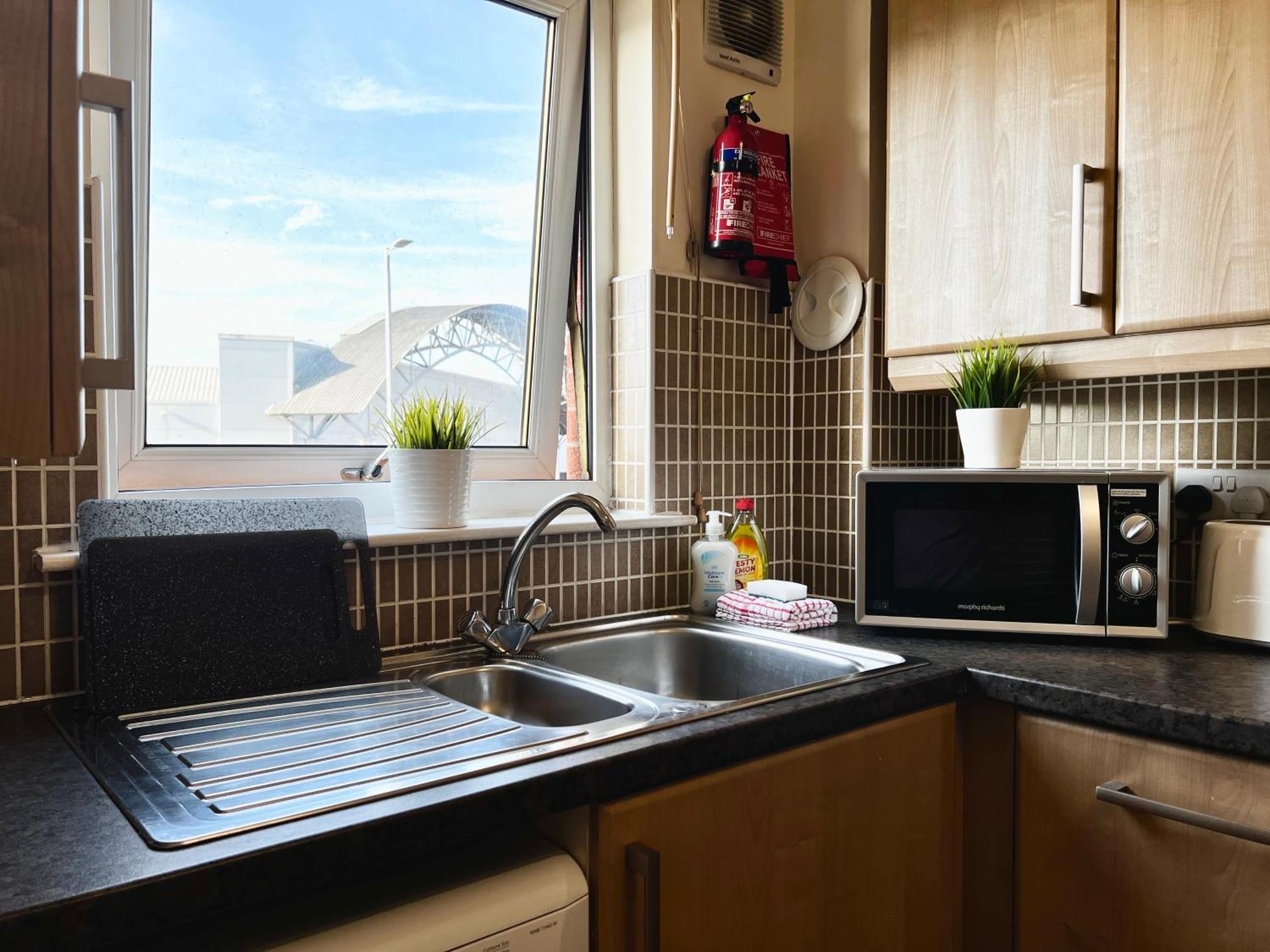 Ferienwohnung Stylish Modern Flat With Juliet Balcony & Parking Glasgow Exterior foto