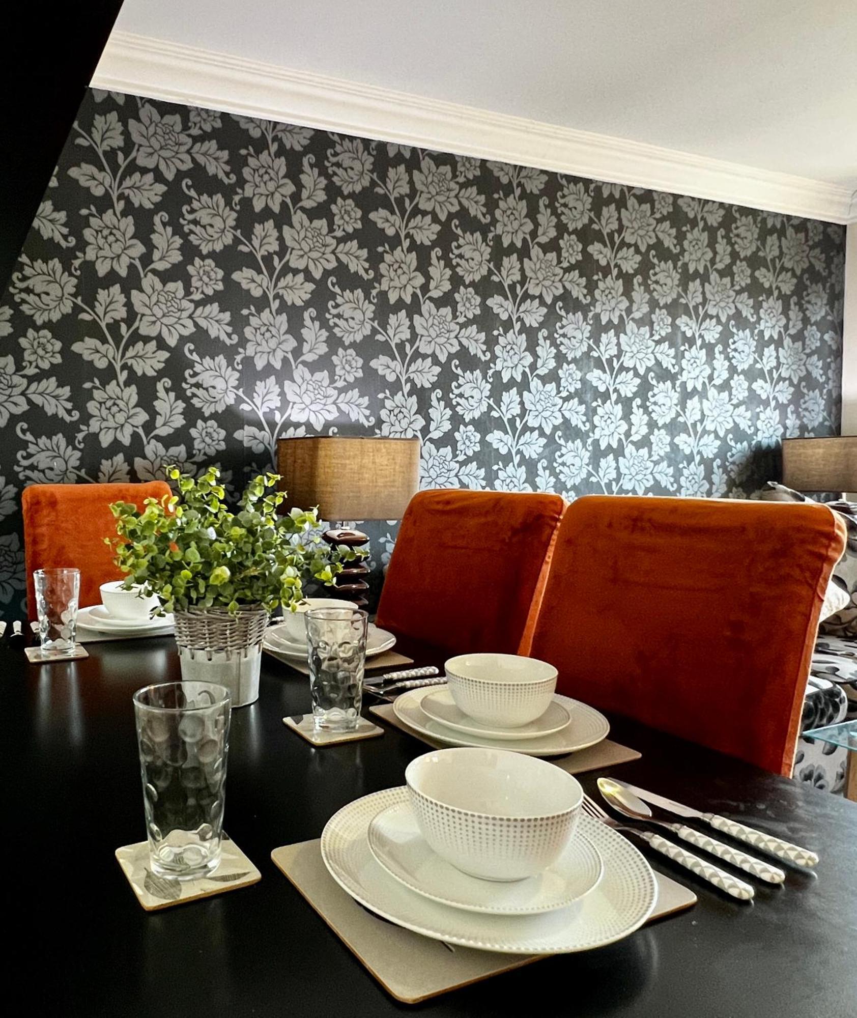 Ferienwohnung Stylish Modern Flat With Juliet Balcony & Parking Glasgow Exterior foto
