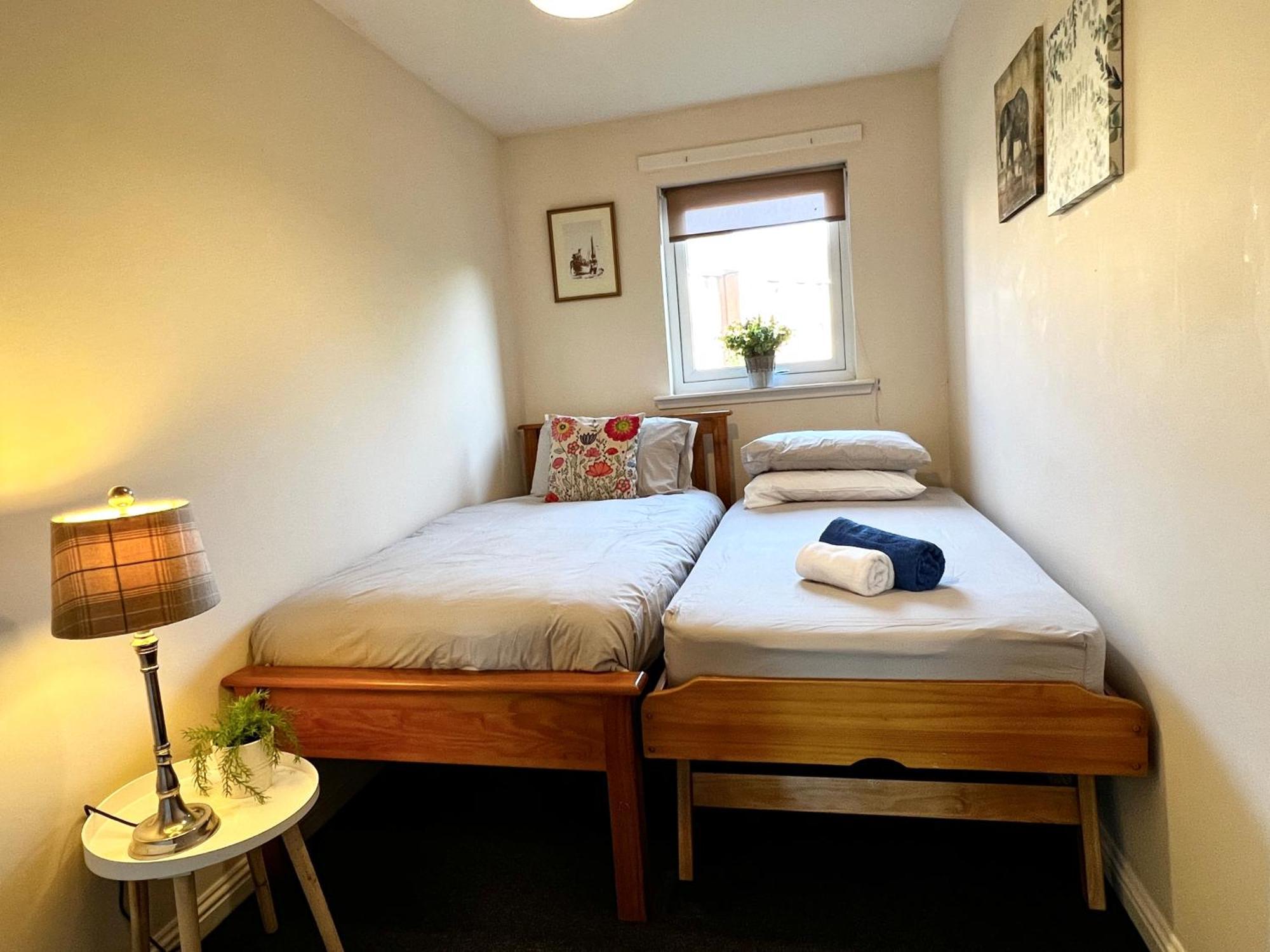 Ferienwohnung Stylish Modern Flat With Juliet Balcony & Parking Glasgow Exterior foto